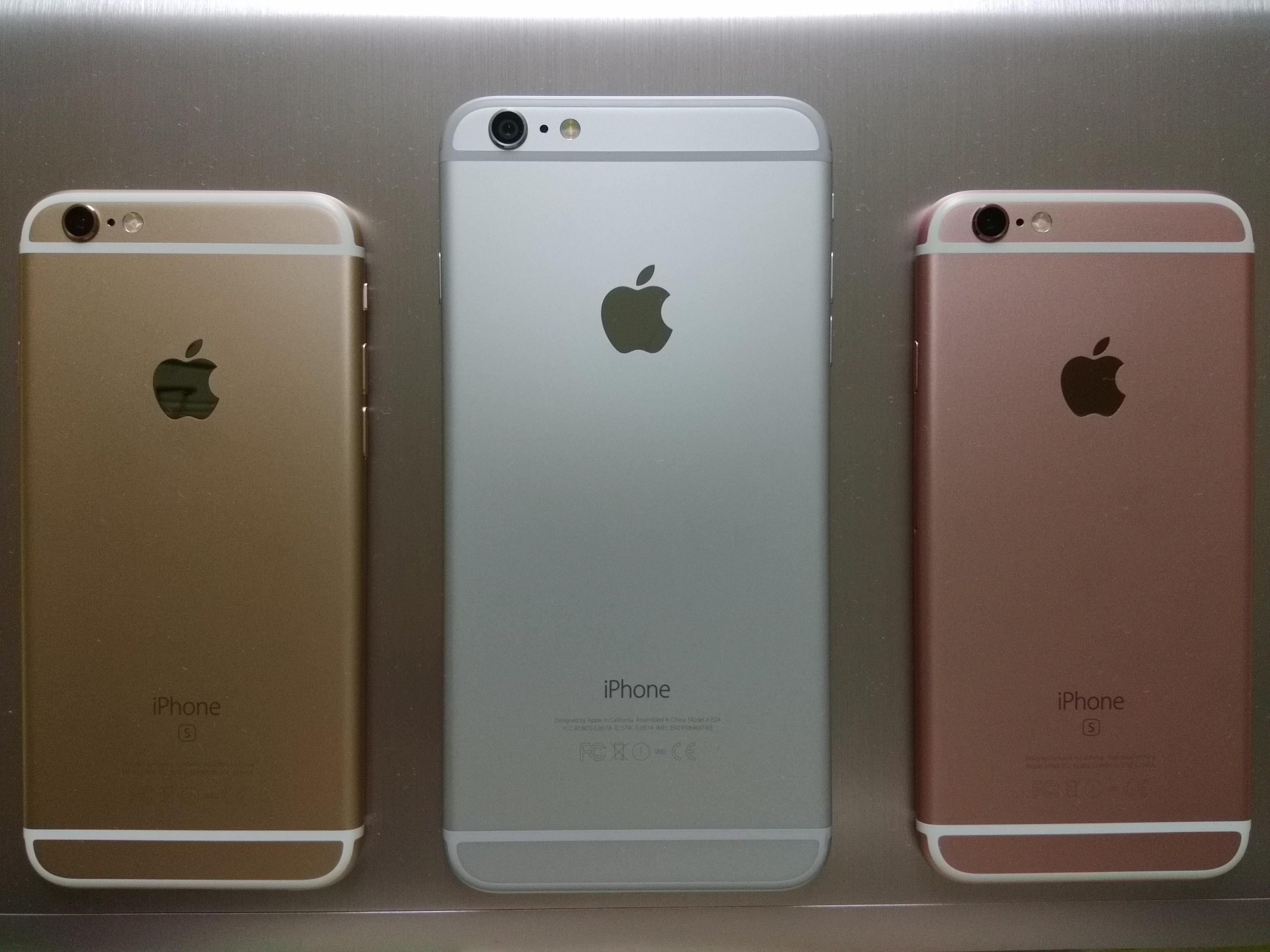 蘋果最新手機居然會比iPhone 6 Plus還要大！但三星手機使用者會說：「那不是1980年的技術嗎？」 | TEEPR 亮新聞